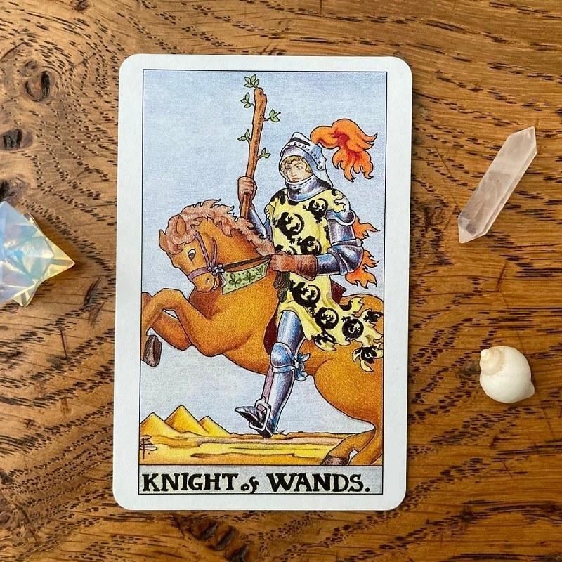 Knight of Wands Ngược: Cảnh Báo Tình Yêu